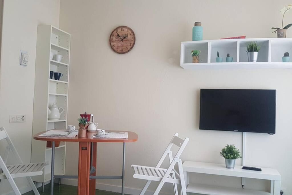 Bonito Apartamento Triana-Los Remedios Siviglia Esterno foto