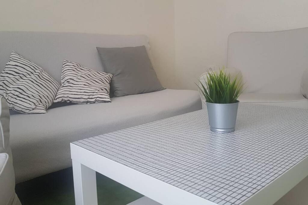 Bonito Apartamento Triana-Los Remedios Siviglia Esterno foto
