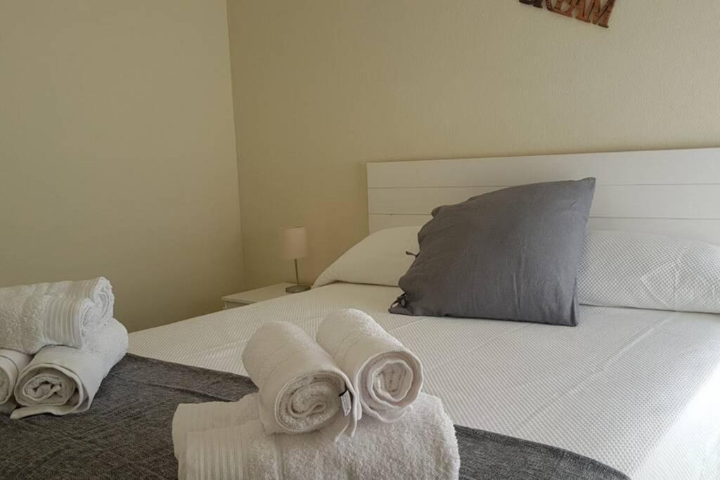 Bonito Apartamento Triana-Los Remedios Siviglia Esterno foto